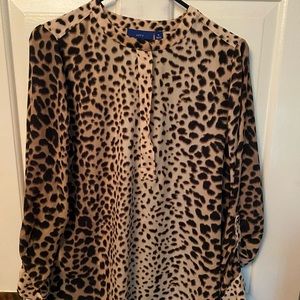Animal print blouse. Med.